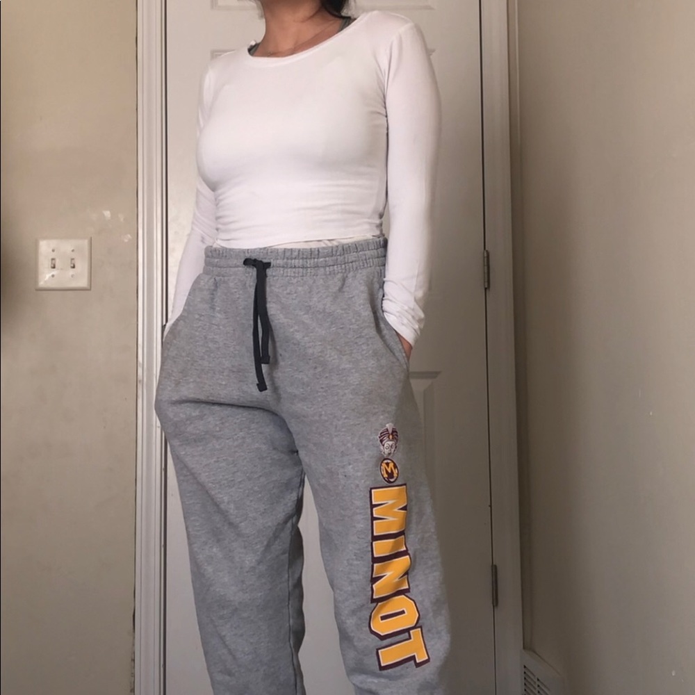 Long sleeve crop top